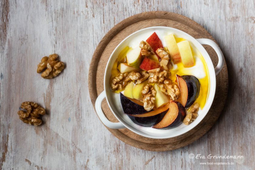 Quark mit Leinöl und Früchten | Food Vegetarisch by Eva Gründemann Quark mit Leinöl und Früchten | Food Vegetarisch by Eva Gründemann